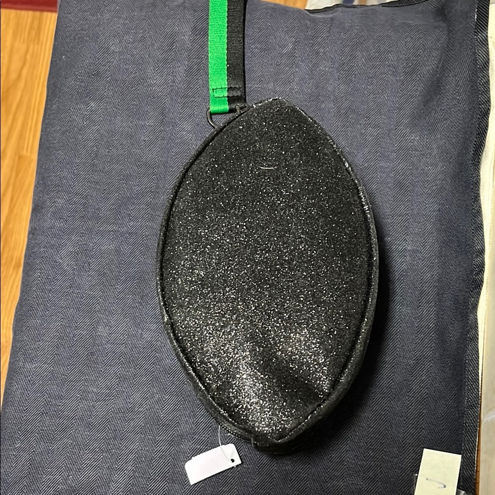 Bath & Body Works Eye-Shaped Black and Green Clutch NWT - Picture 7 of 8